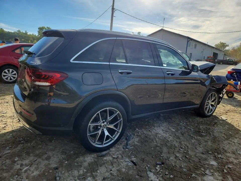 2022 MERCEDES-BENZ GLC 300 4MATIC  