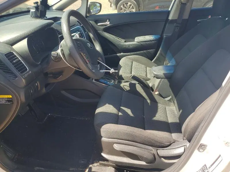 2017 KIA FORTE LX  