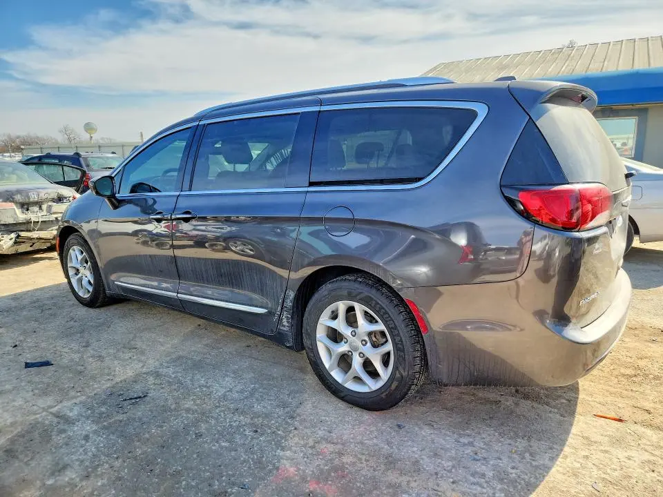 2017 CHRYSLER PACIFICA TOURING L PLUS  