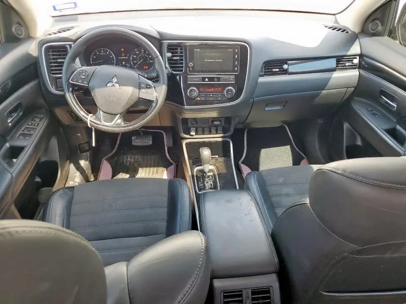 2019 MITSUBISHI OUTLANDER SE  
