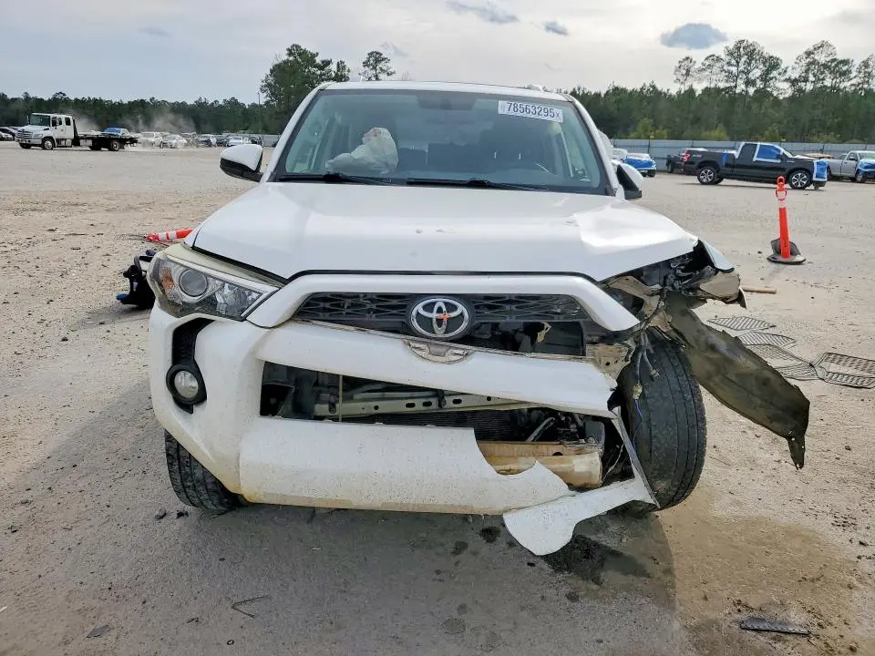 2015 TOYOTA 4RUNNER SR5  