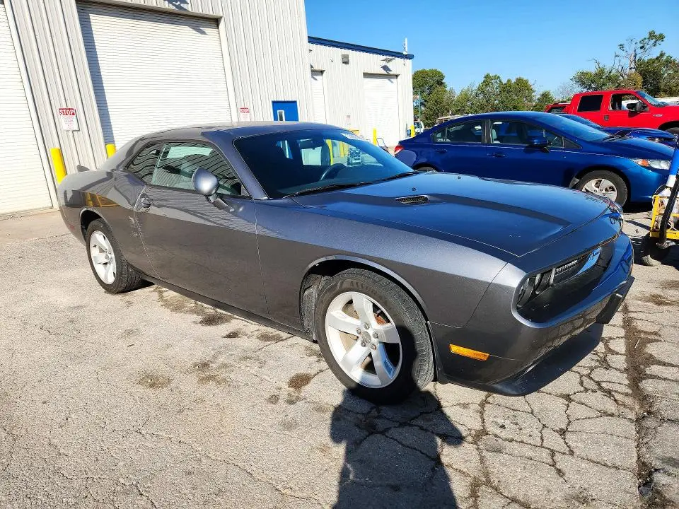 2012 DODGE CHALLENGER SXT  