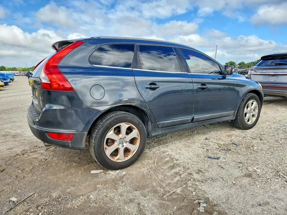 2013 VOLVO XC60 3.2  