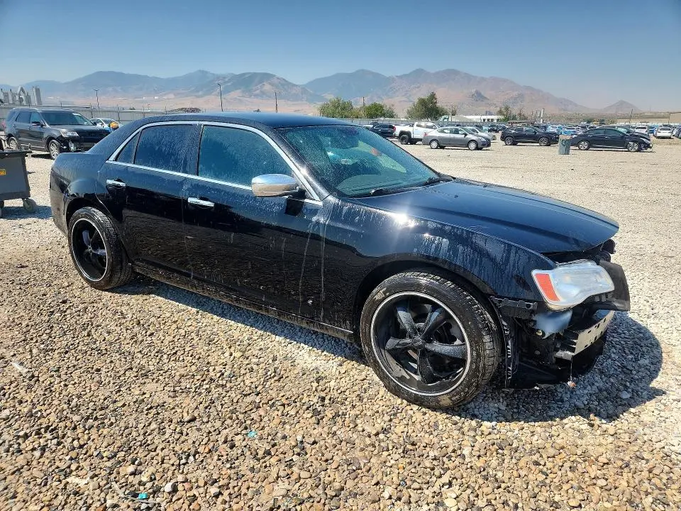 2013 CHRYSLER 300C   