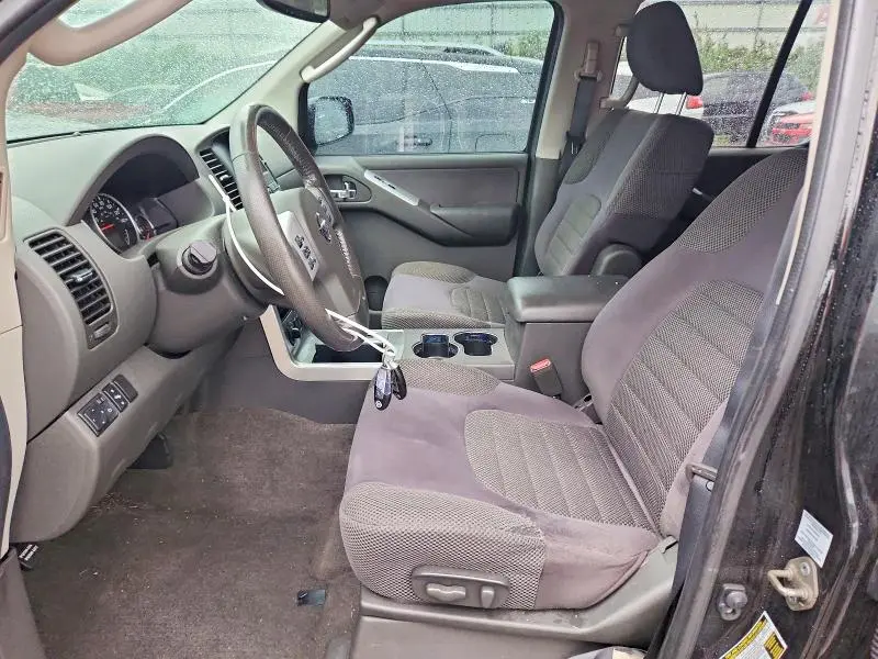 2010 NISSAN PATHFINDER S  