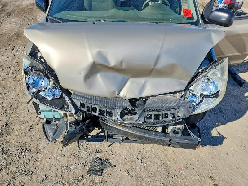 2010 TOYOTA SIENNA LE 8-PASSENGER  