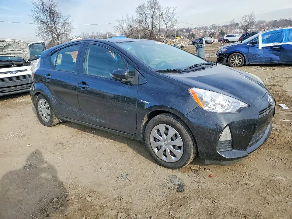 2013 TOYOTA PRIUS C   