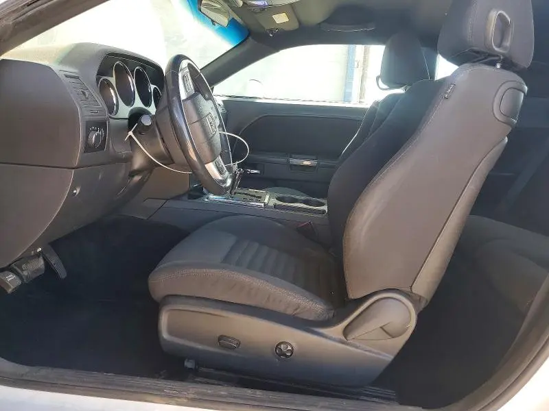 2013 DODGE CHALLENGER SXT  