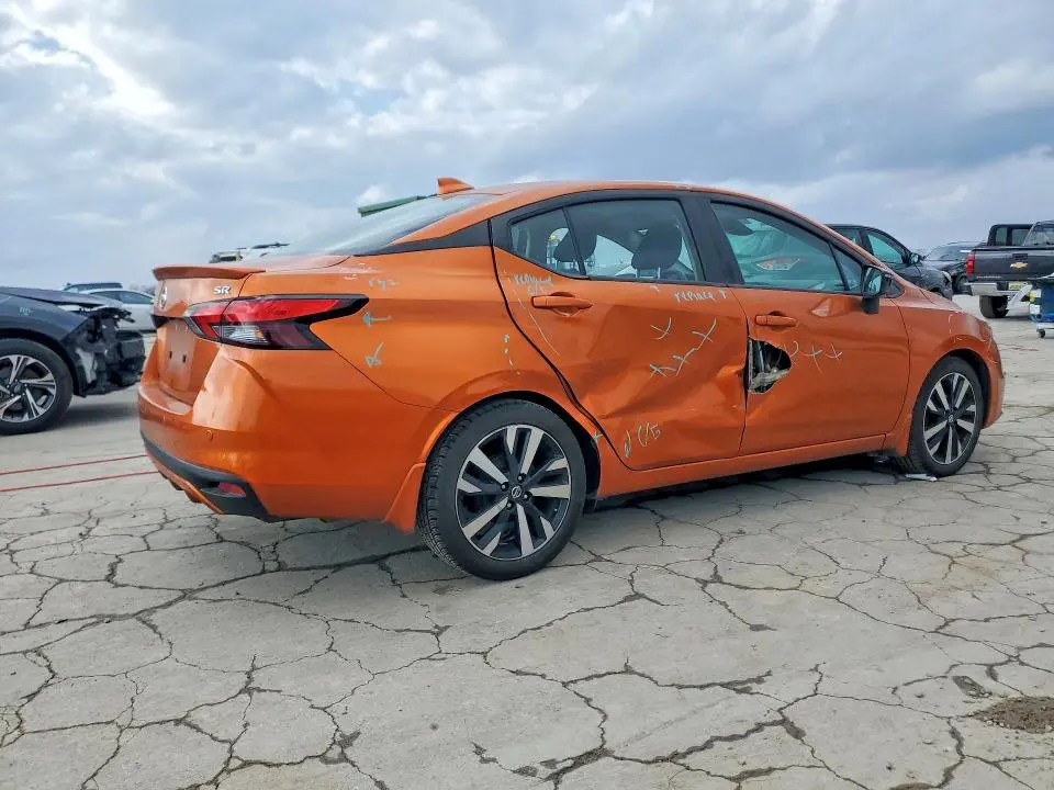 2022 NISSAN VERSA SR  