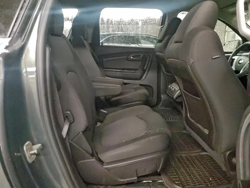 2011 CHEVROLET TRAVERSE LT  