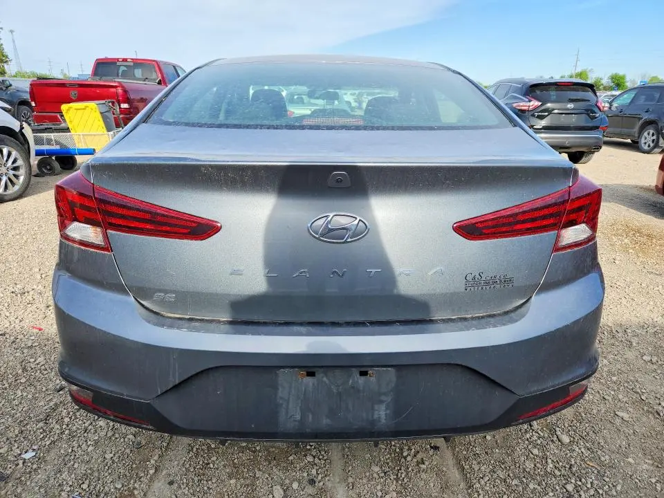2019 HYUNDAI ELANTRA SE  