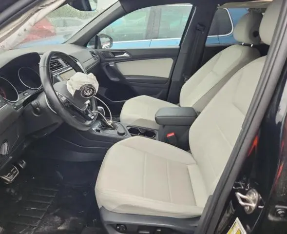 2021 VOLKSWAGEN TIGUAN SE  