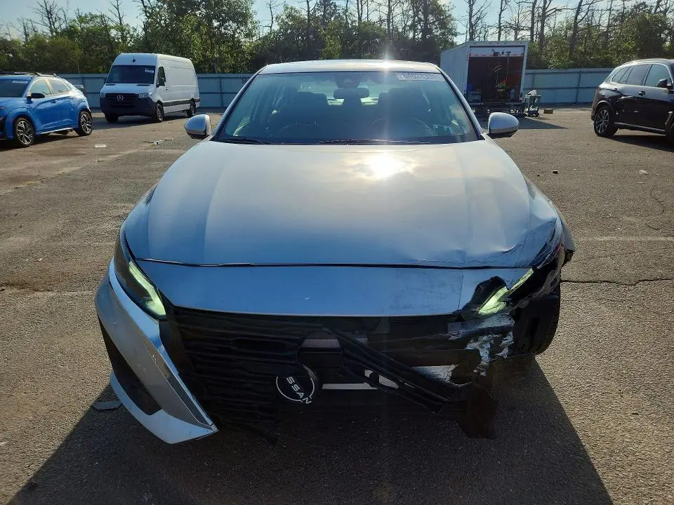 2023 NISSAN ALTIMA SL  