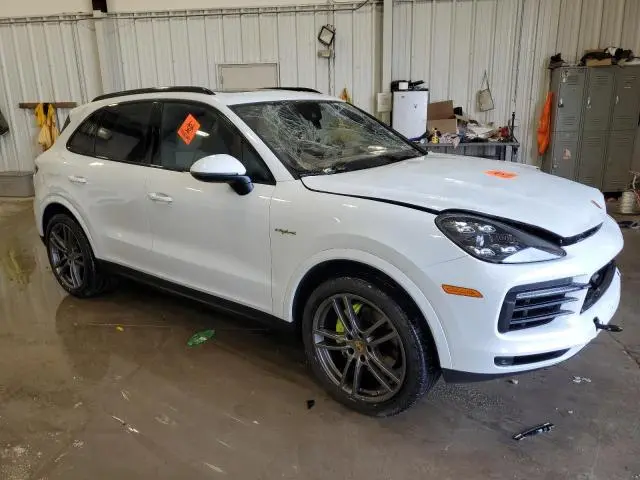 2021 PORSCHE CAYENNE E-HYBRID  