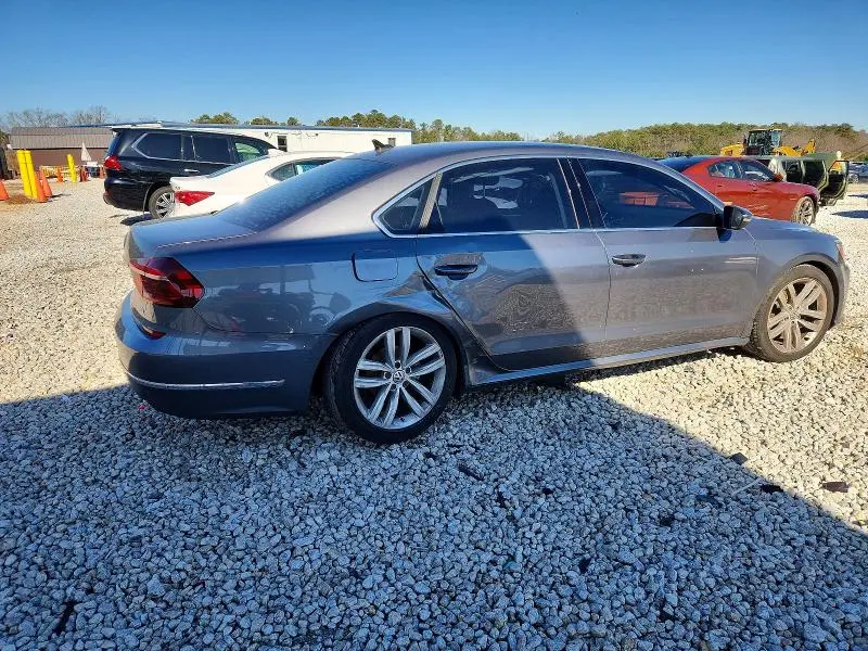 2018 VOLKSWAGEN PASSAT SE  