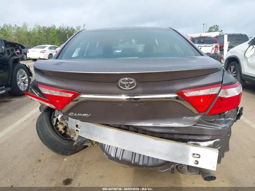 2016 TOYOTA CAMRY SE