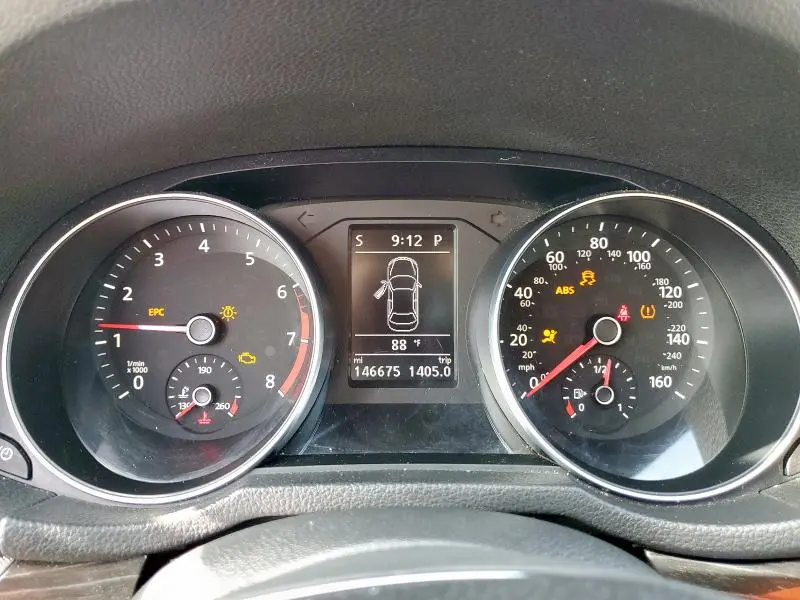 2017 VOLKSWAGEN PASSAT SE  