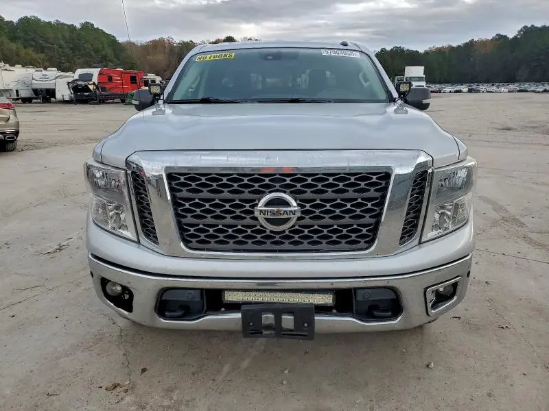 2018 NISSAN TITAN SV  