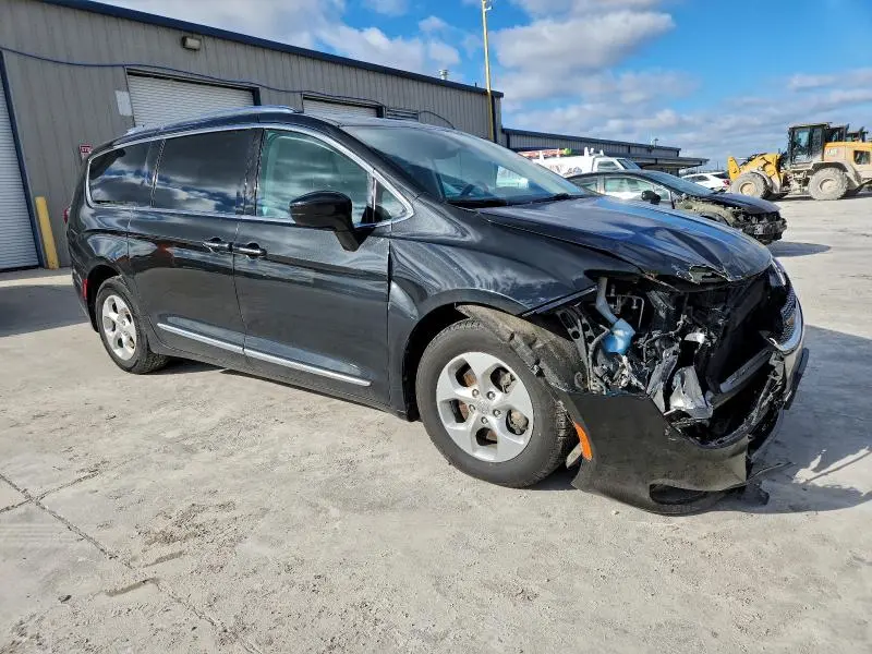 2017 CHRYSLER PACIFICA TOURING L PLUS  