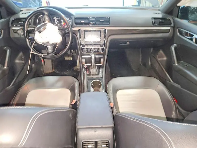 2018 VOLKSWAGEN PASSAT GT  