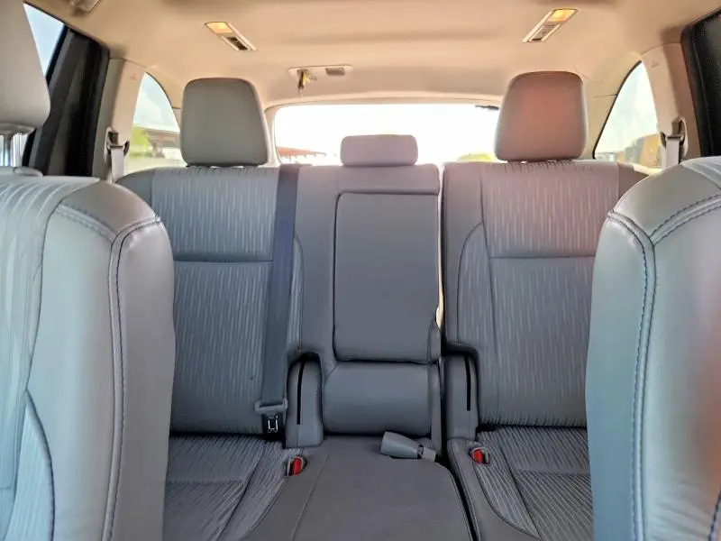 2019 TOYOTA HIGHLANDER LE PLUS  