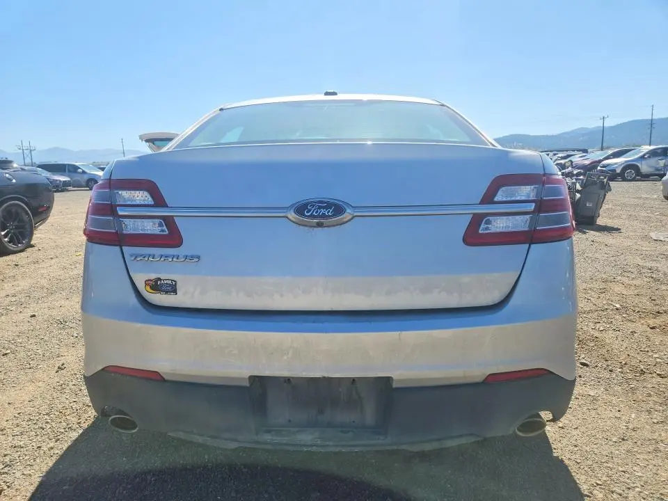 2019 FORD TAURUS SE  
