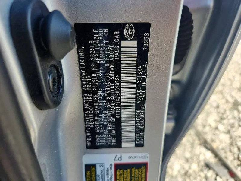 2016 TOYOTA CAMRY SE  