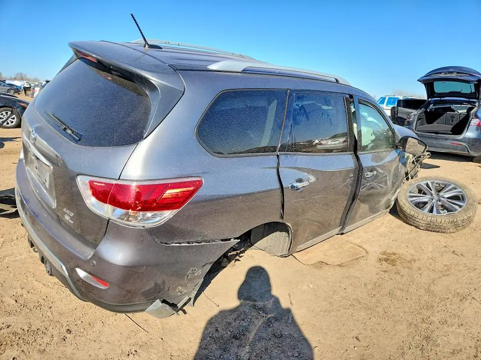 2015 NISSAN PATHFINDER SL  