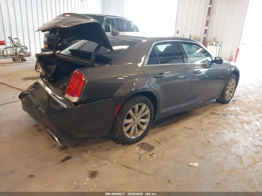 2017 CHRYSLER 300 LIMITED AWD