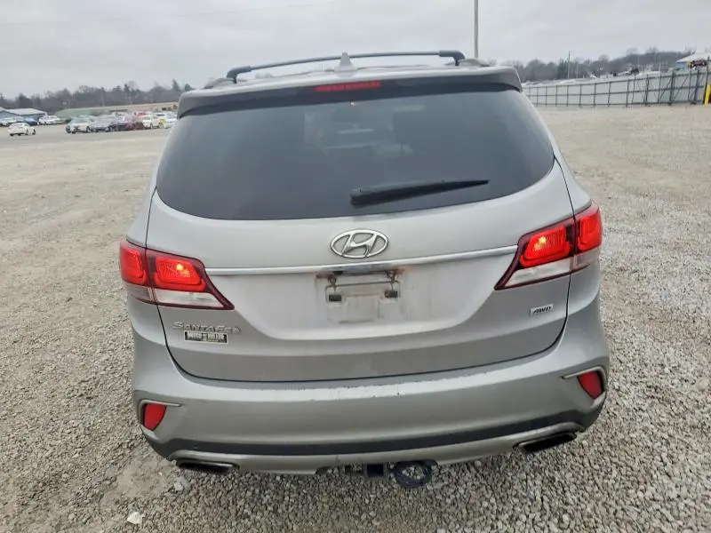 2017 HYUNDAI SANTA FE SE  