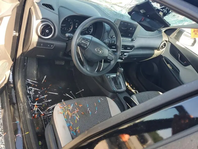 2023 HYUNDAI KONA SE  