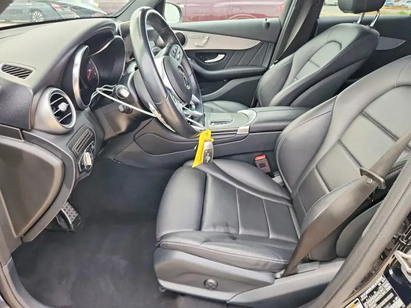 2022 MERCEDES-BENZ GLC 300  