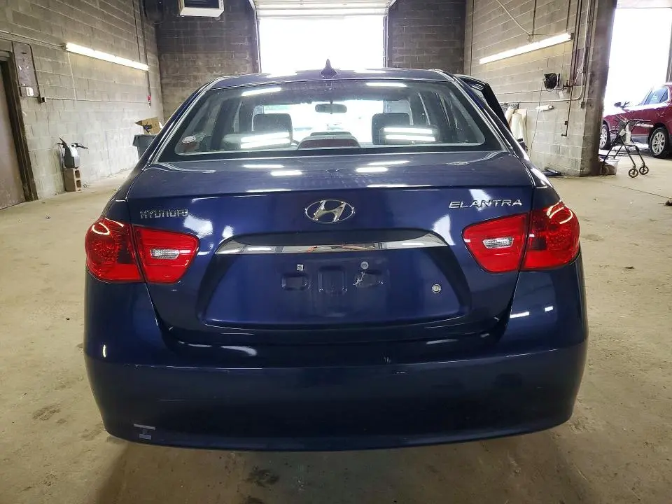 2010 HYUNDAI ELANTRA SE  