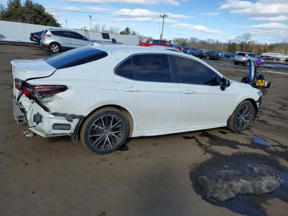 2023 TOYOTA CAMRY SE  