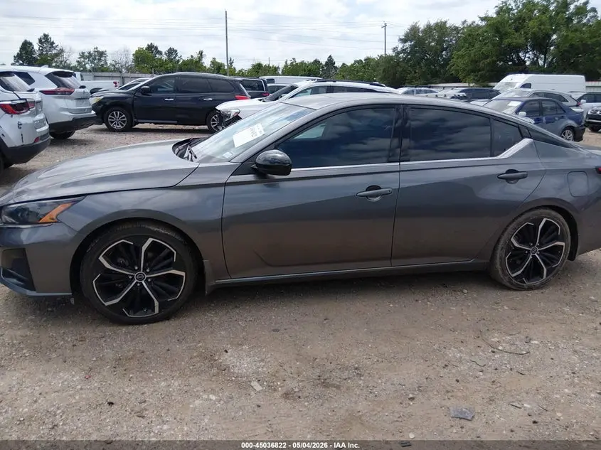 2024 NISSAN ALTIMA SR FWD