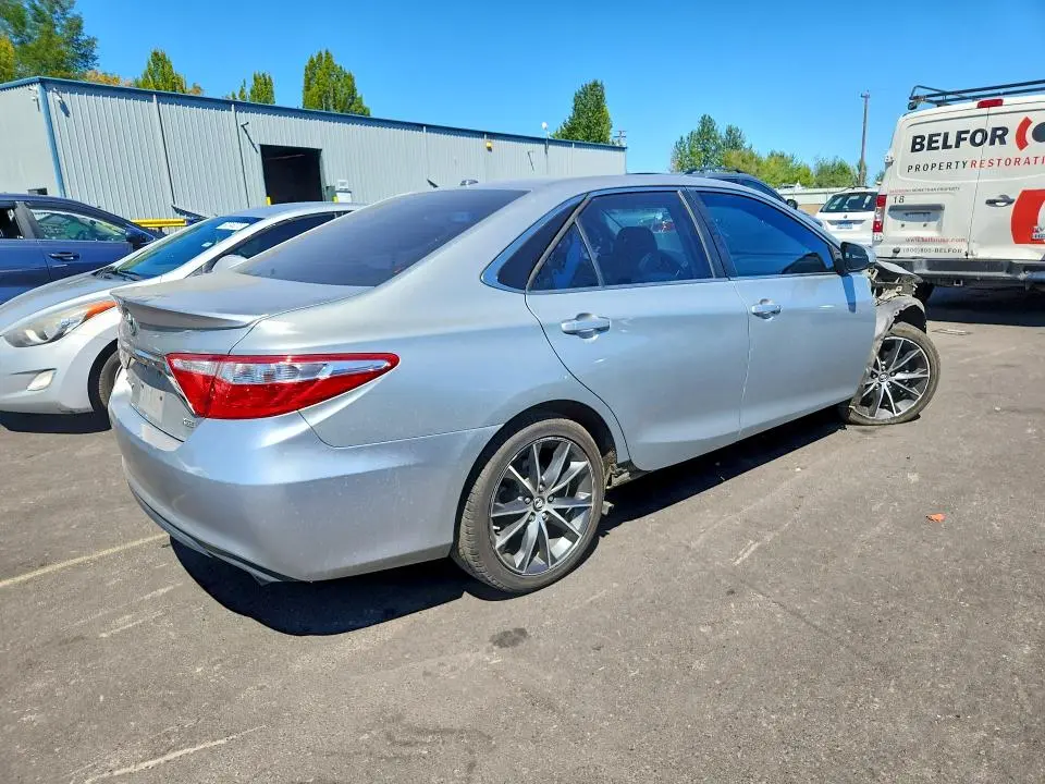 2016 TOYOTA CAMRY XSE  