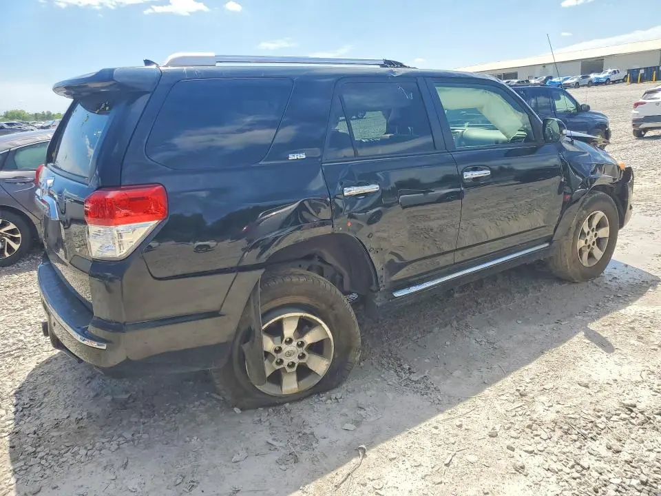 2011 TOYOTA 4RUNNER SR5  