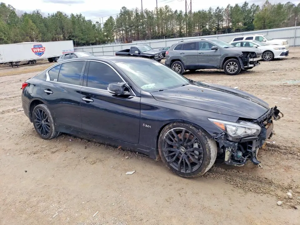 2016 INFINITI Q50 RED SPORT 400  