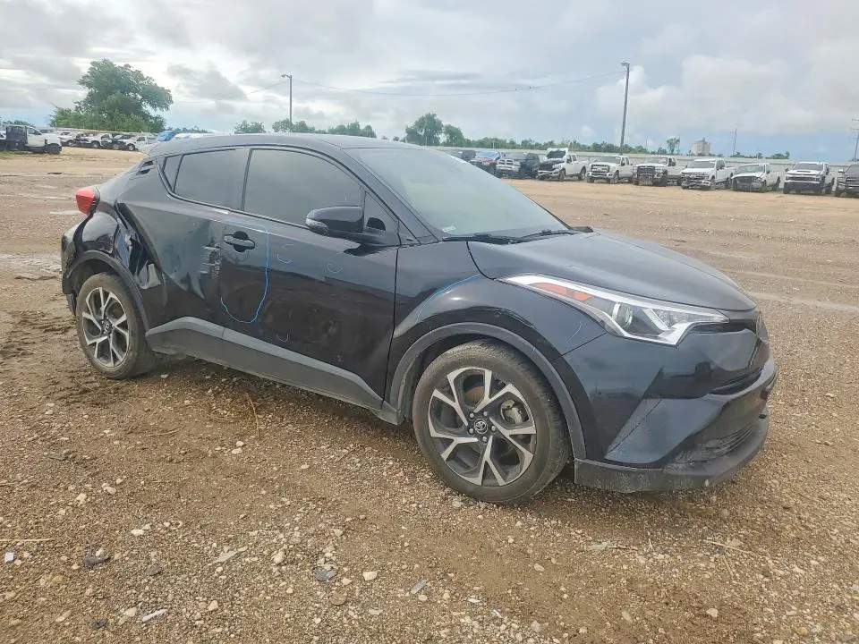 2018 TOYOTA C-HR XLE  