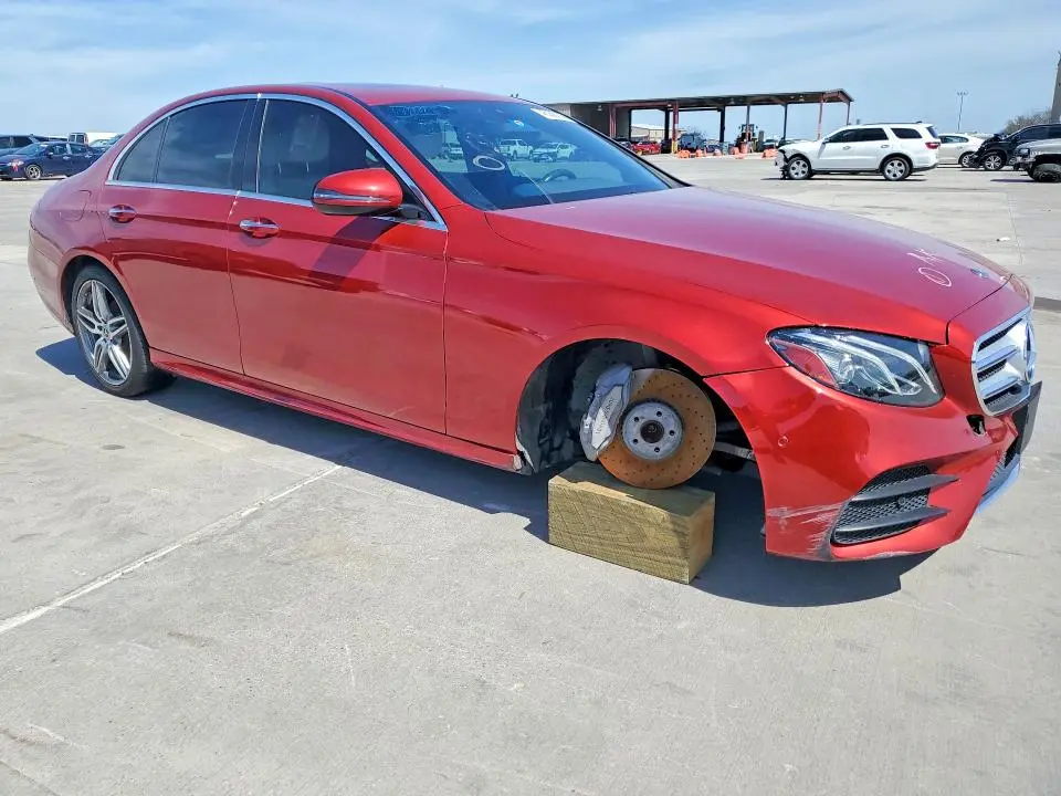 2018 MERCEDES-BENZ E 300  