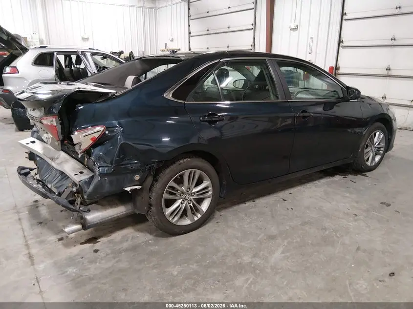 2016 TOYOTA CAMRY SE