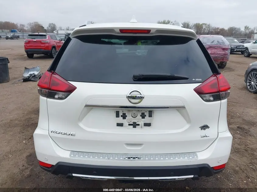 2019 NISSAN ROGUE SL