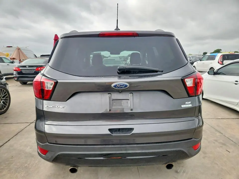 2019 FORD ESCAPE SE  