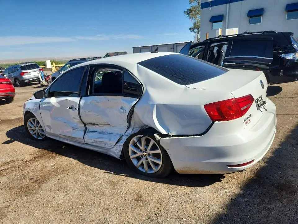 2015 VOLKSWAGEN JETTA SE  