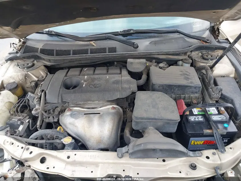 2011 TOYOTA CAMRY LE