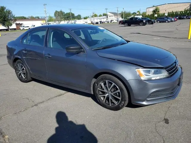 2016 VOLKSWAGEN JETTA SE  