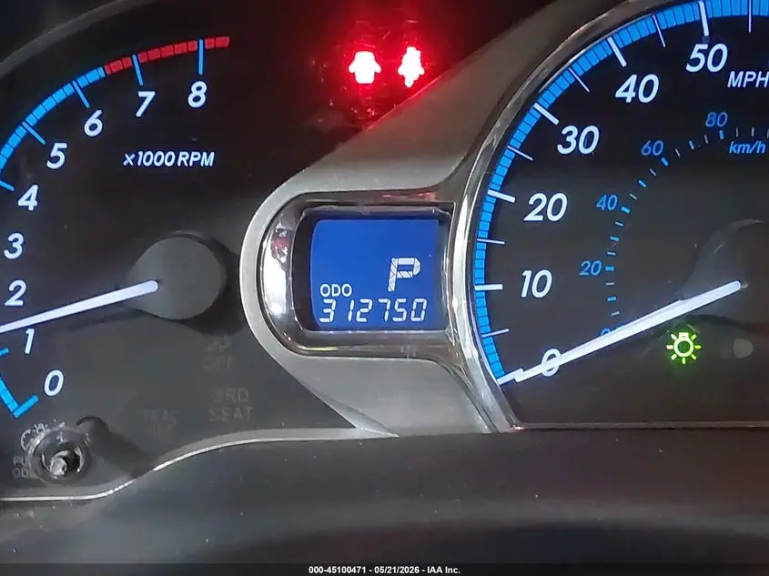 2011 TOYOTA SIENNA LIMITED V6
