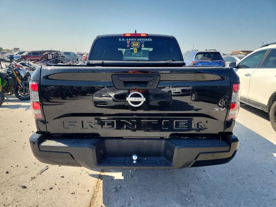 2022 NISSAN FRONTIER SV  