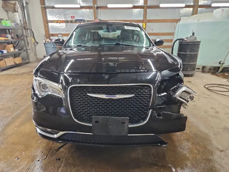 2017 CHRYSLER 300 LIMITED  