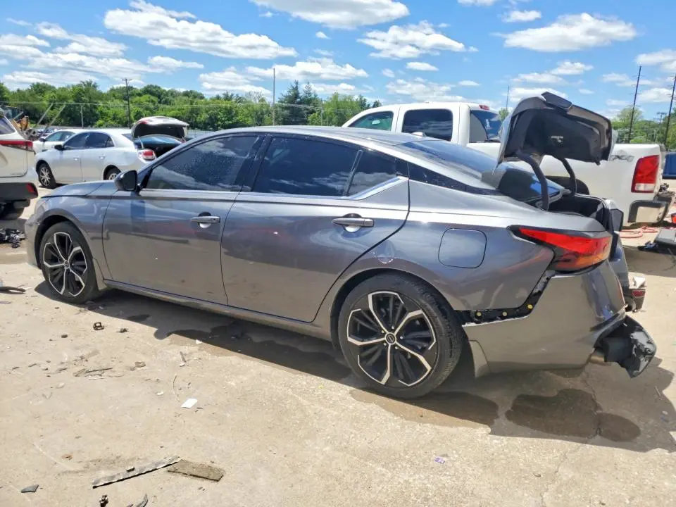 2024 NISSAN ALTIMA SR  